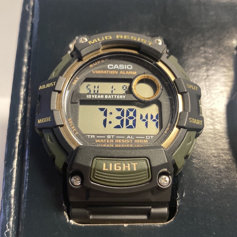 NWOT Casio Men's Mud/Water Resistant Resin Band Wristwatch Stainless Steel Black
